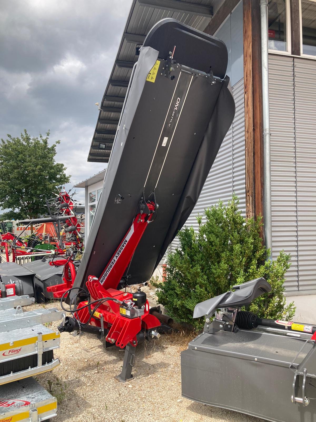 Mähwerk of the type Massey Ferguson DM 367 TL-V, Neumaschine in Münsingen (Picture 5)