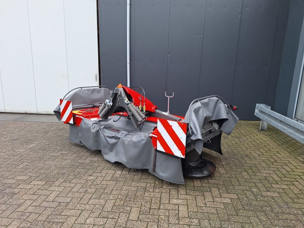 Mähwerk typu Massey Ferguson M 304 FP-V, Gebrauchtmaschine v MARIENHEEM (Obrázek 3)