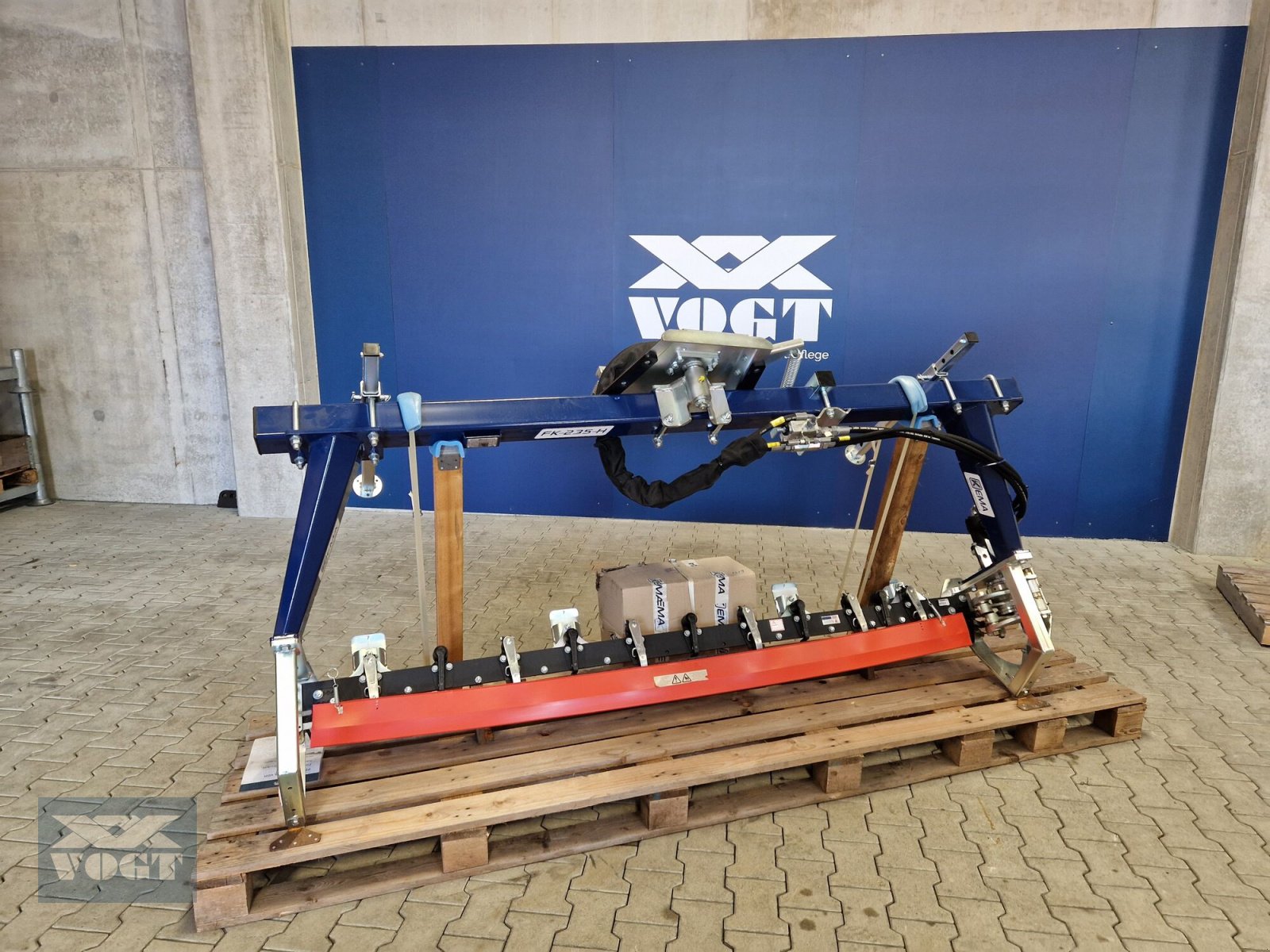 Mähwerk of the type MDB DM 235X Doppelmesser-Mähwerk für Mähraupe /Mulchraupe /Funkraupe-Lagergerät-, Neumaschine in Schmallenberg (Picture 1)