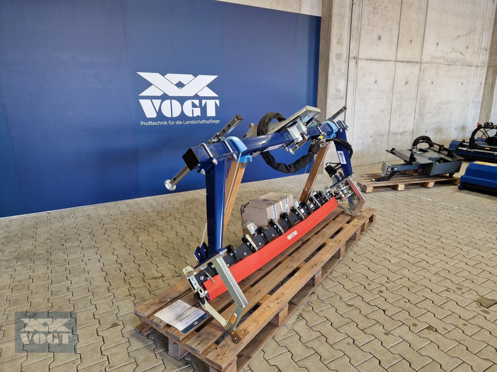 Mähwerk of the type MDB DM 235X Doppelmesser-Mähwerk für Mähraupe /Mulchraupe /Funkraupe-Lagergerät-, Neumaschine in Schmallenberg (Picture 2)