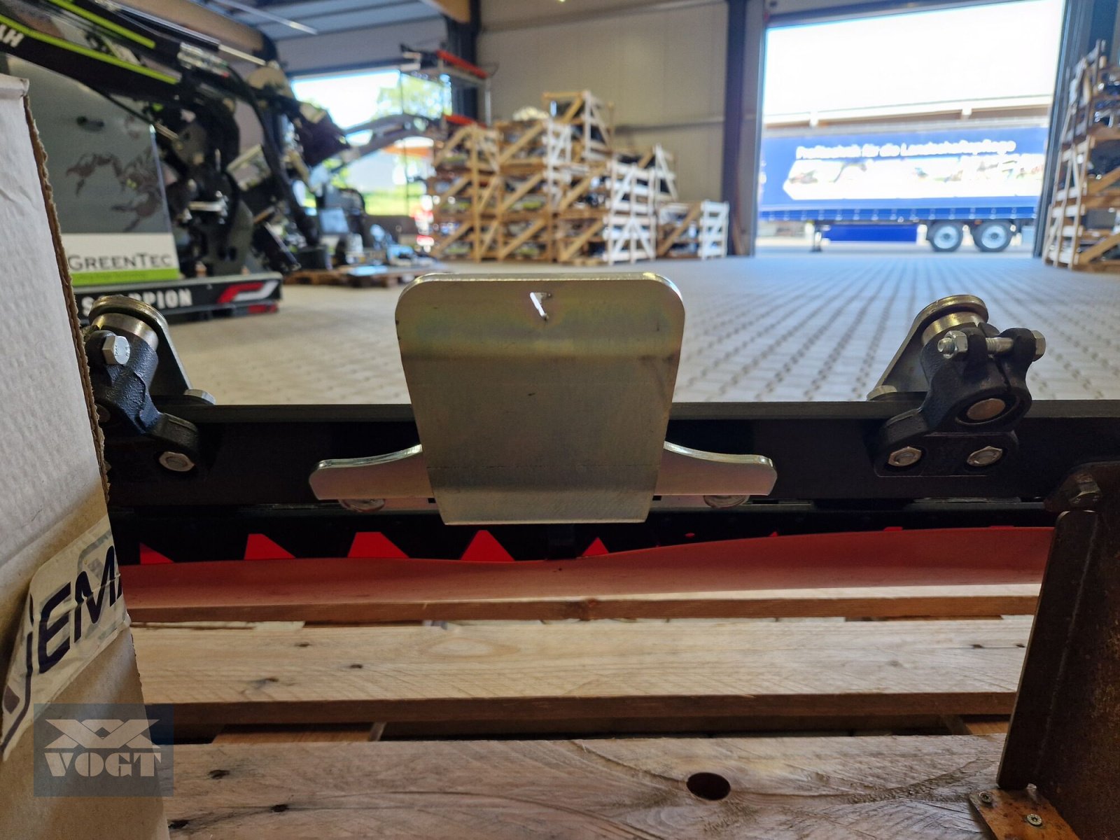 Mähwerk of the type MDB DM 235X Doppelmesser-Mähwerk für Mähraupe /Mulchraupe /Funkraupe-Lagergerät-, Neumaschine in Schmallenberg (Picture 8)