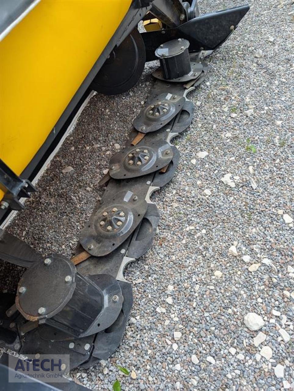 Mähwerk Türe ait New Holland DURADISC 200, Neumaschine içinde Velburg (resim 5)