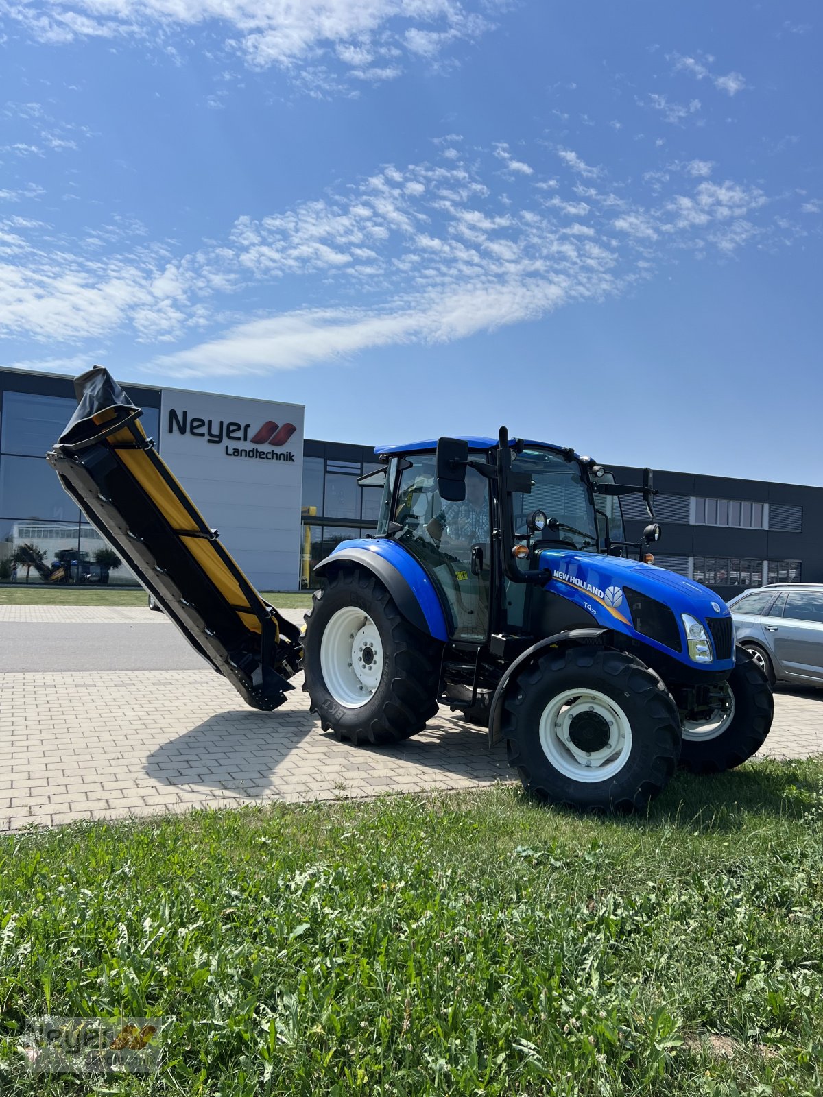 Mähwerk of the type New Holland DuraDisc 280, Neumaschine in Bad Waldsee Mennisweiler (Picture 10)