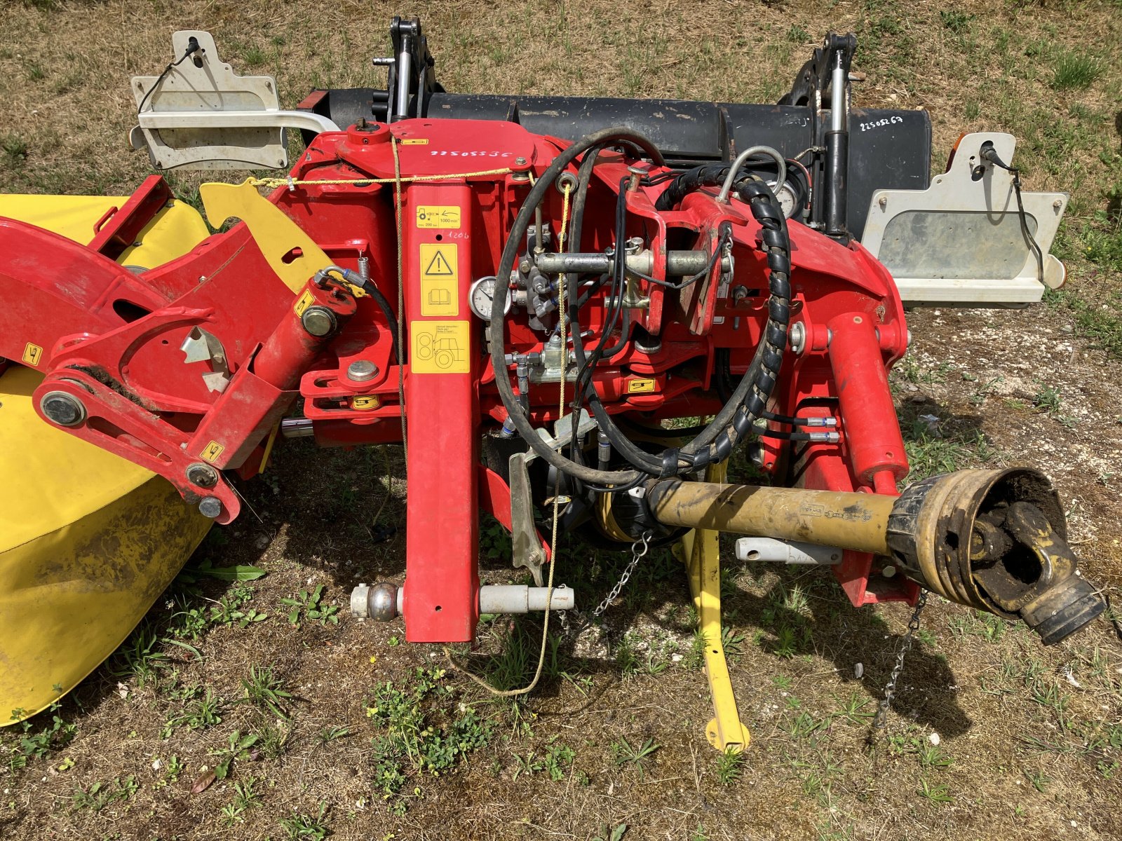 Mähwerk des Typs Pöttinger FAUCHEUSE NOVACAT 302 ED, Gebrauchtmaschine in NOGENT (Bild 7)