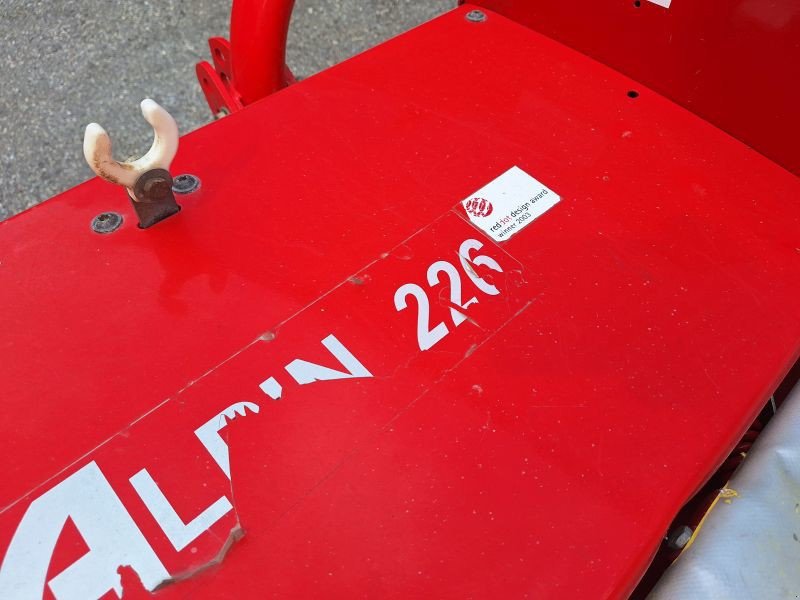 Mähwerk of the type Pöttinger Nova Alpin 226 Frontmähwerk, Gebrauchtmaschine in Chur (Picture 7)