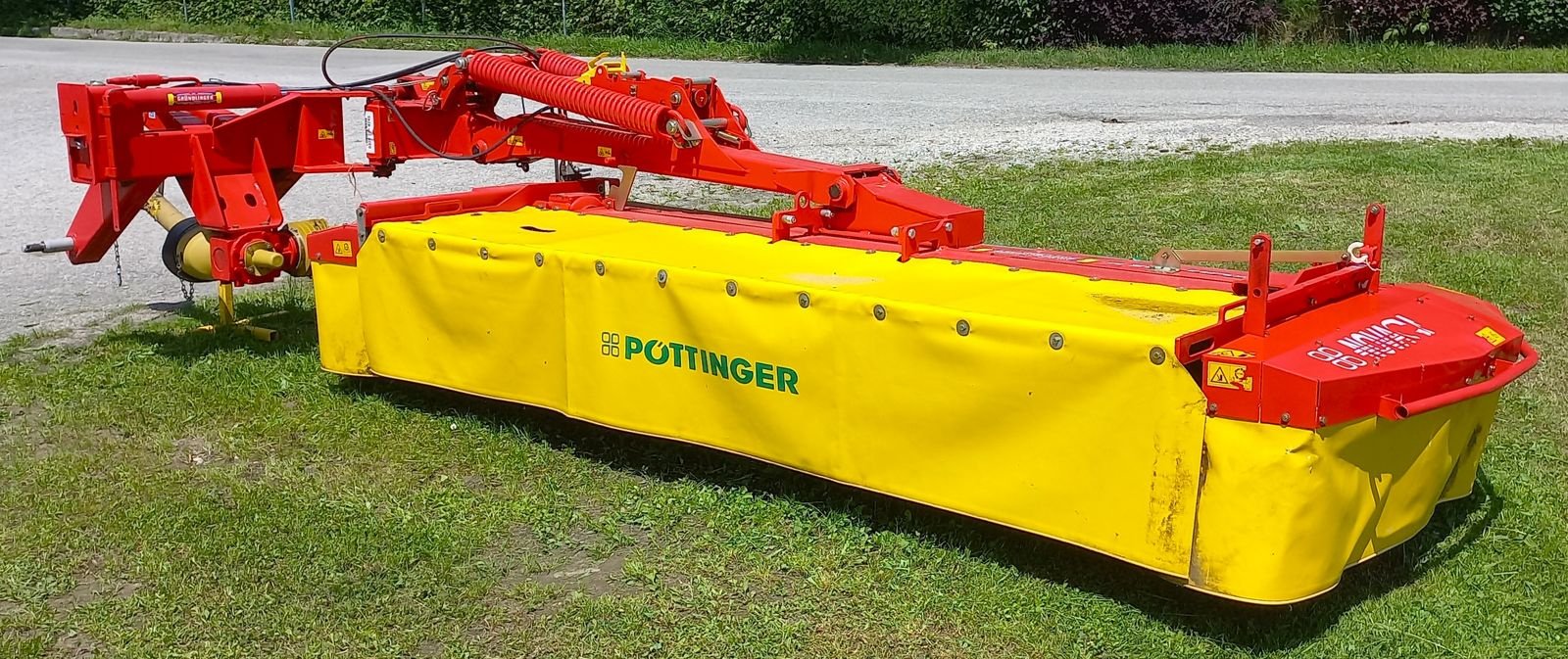 Mähwerk of the type Pöttinger NOVA  CAT 305 H, Gebrauchtmaschine in Ottnang a. H. (Picture 2)