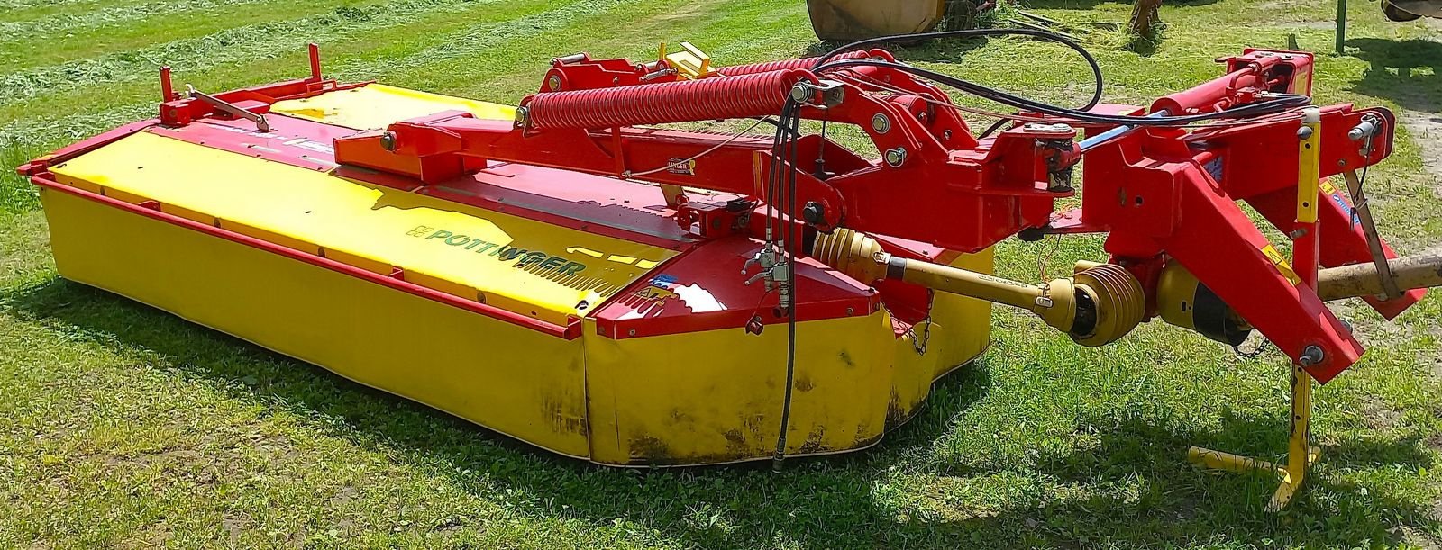 Mähwerk of the type Pöttinger NOVA  CAT 305 H, Gebrauchtmaschine in Ottnang a. H. (Picture 1)