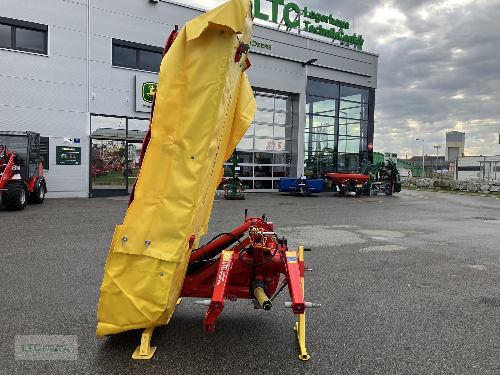 Mähwerk des Typs Pöttinger Nova Disc 262, Neumaschine in Redlham (Bild 5)