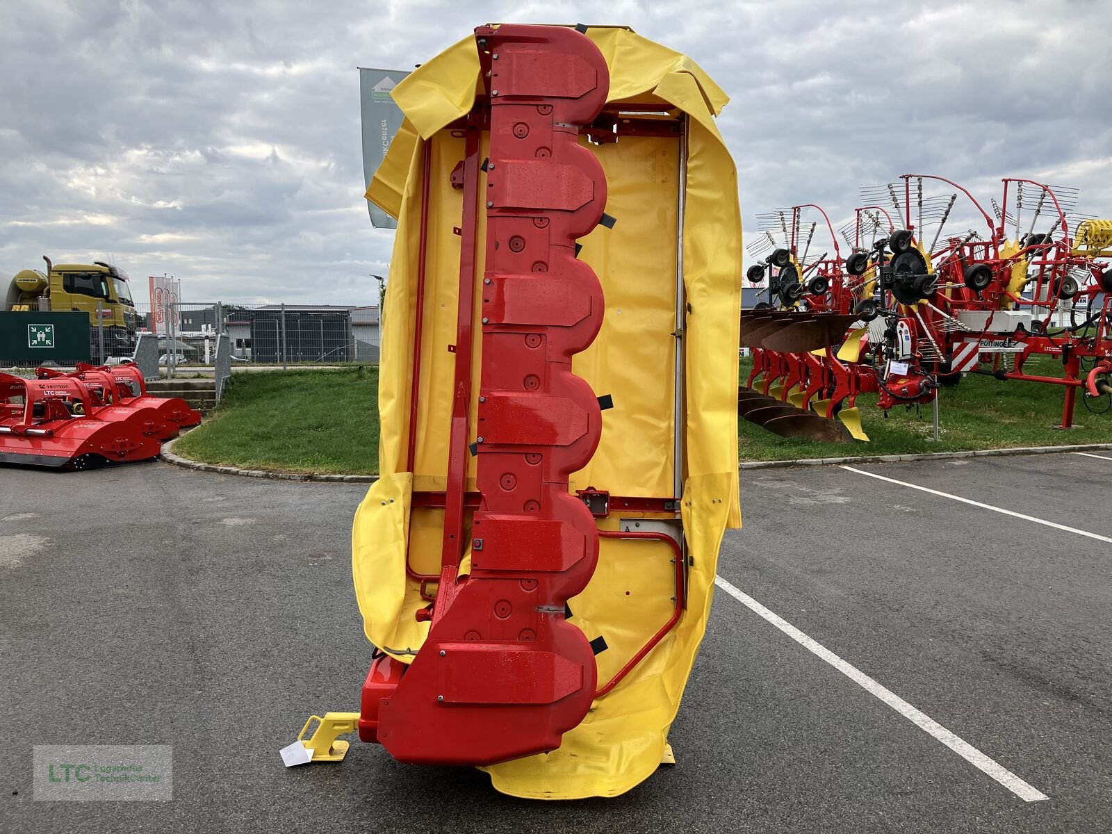 Mähwerk des Typs Pöttinger Nova Disc 262, Neumaschine in Redlham (Bild 7)