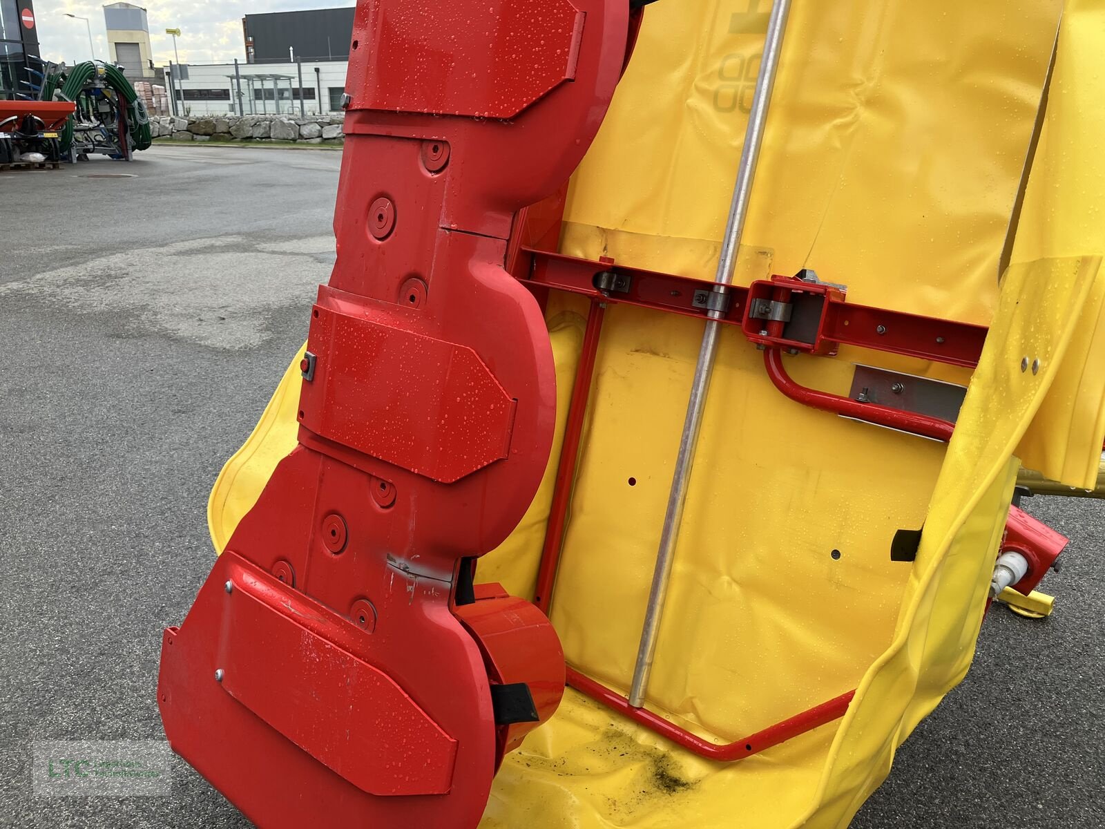 Mähwerk des Typs Pöttinger Nova Disc 262, Neumaschine in Redlham (Bild 11)