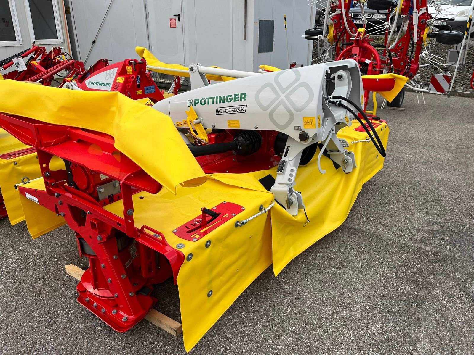 Mähwerk of the type Pöttinger Novacat 301 Alpha Motion Master, Neumaschine in NATTERNBACH (Picture 4)