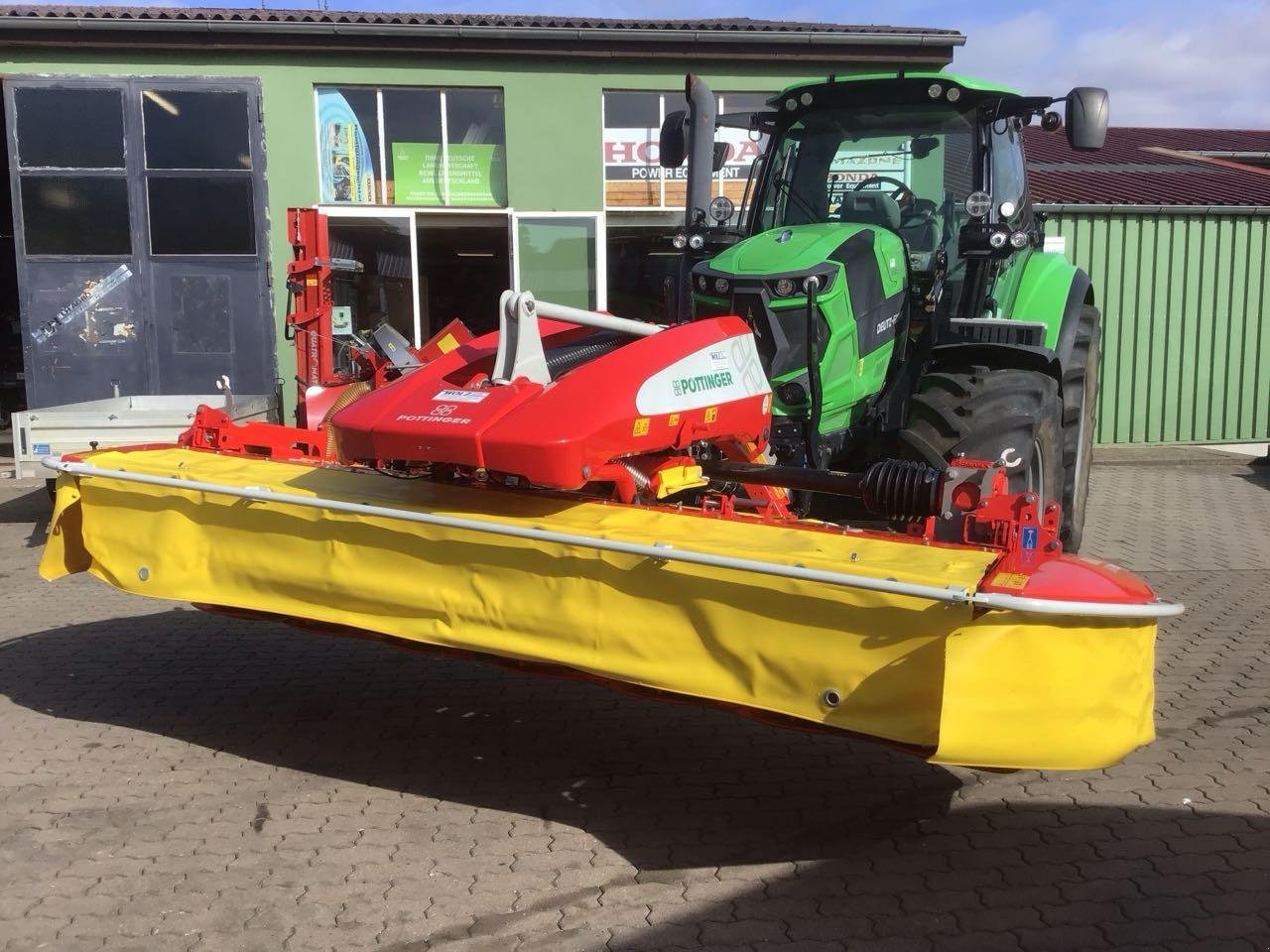 Mähwerk of the type Pöttinger NOVACAT 301 AM PRO, Neumaschine in Burgbernheim (Picture 2)