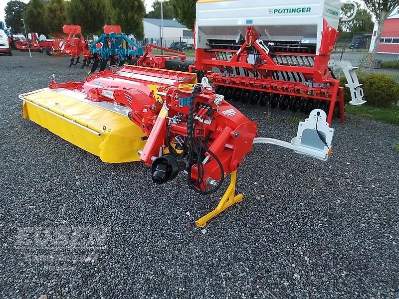 Mähwerk van het type Pöttinger Novacat 302 ED Heckmähwerk Scheibenmähwerk Aufbereiter, Gebrauchtmaschine in Straelen (Foto 2)