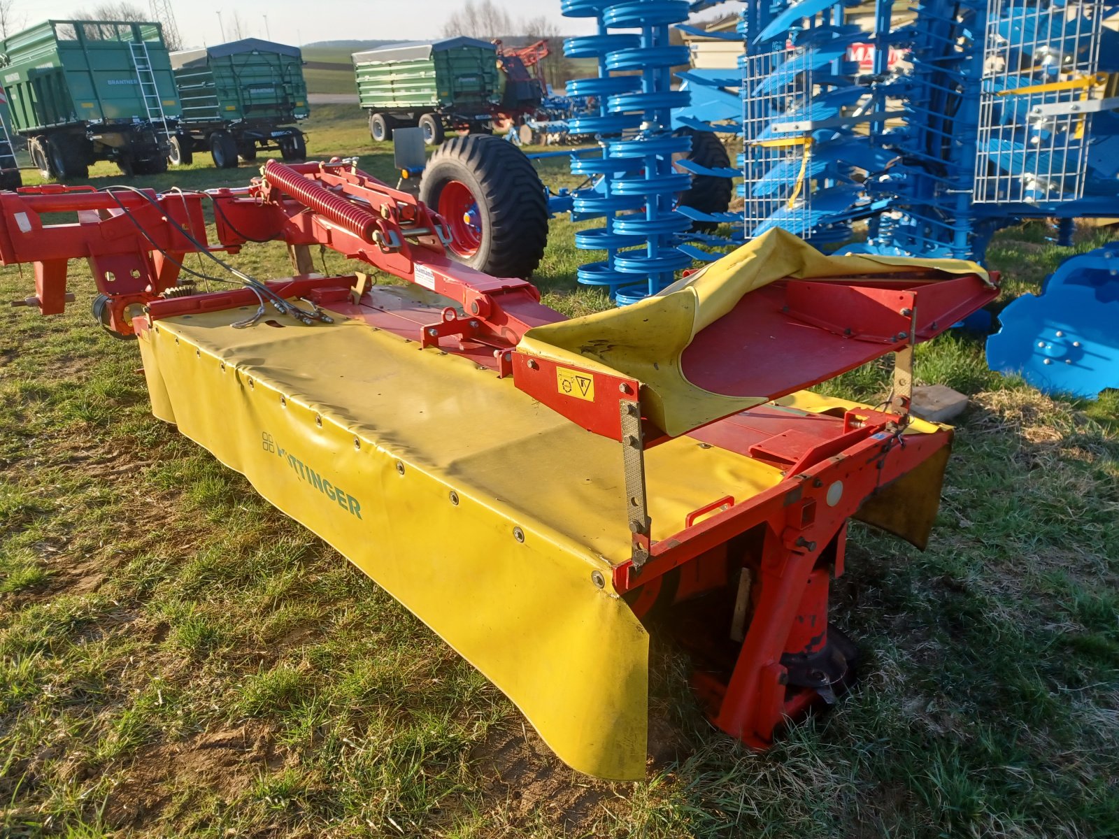 Mähwerk des Typs Pöttinger Novacat 305 H, Gebrauchtmaschine in Uffenheim (Bild 1)