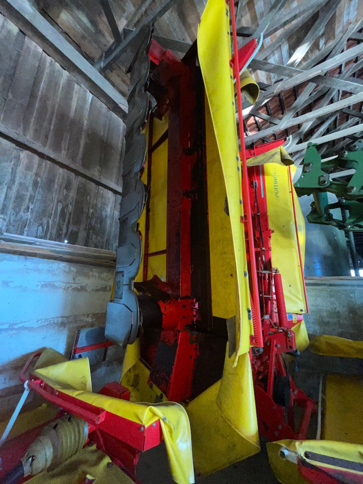 Mähwerk del tipo Pöttinger Novacat 8600, Gebrauchtmaschine In Griesstätt (Immagine 2)