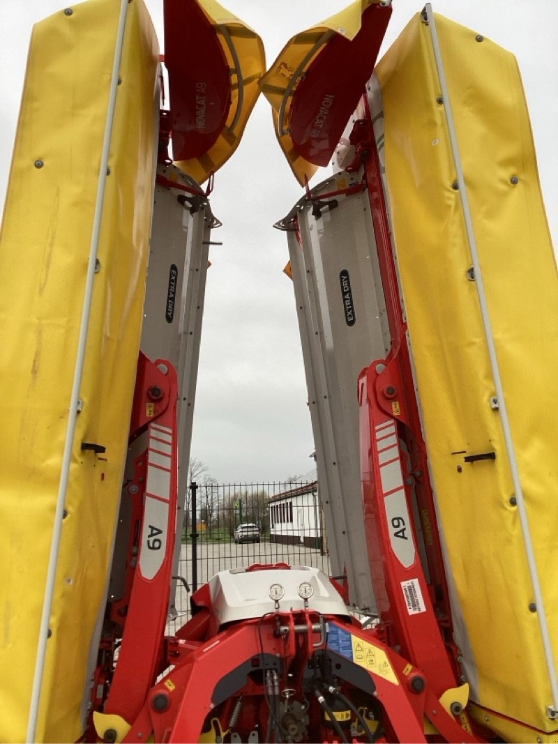 Mähwerk of the type Pöttinger Novacat A9 ED, Neumaschine in Steinheim-Bergheim (Picture 4)