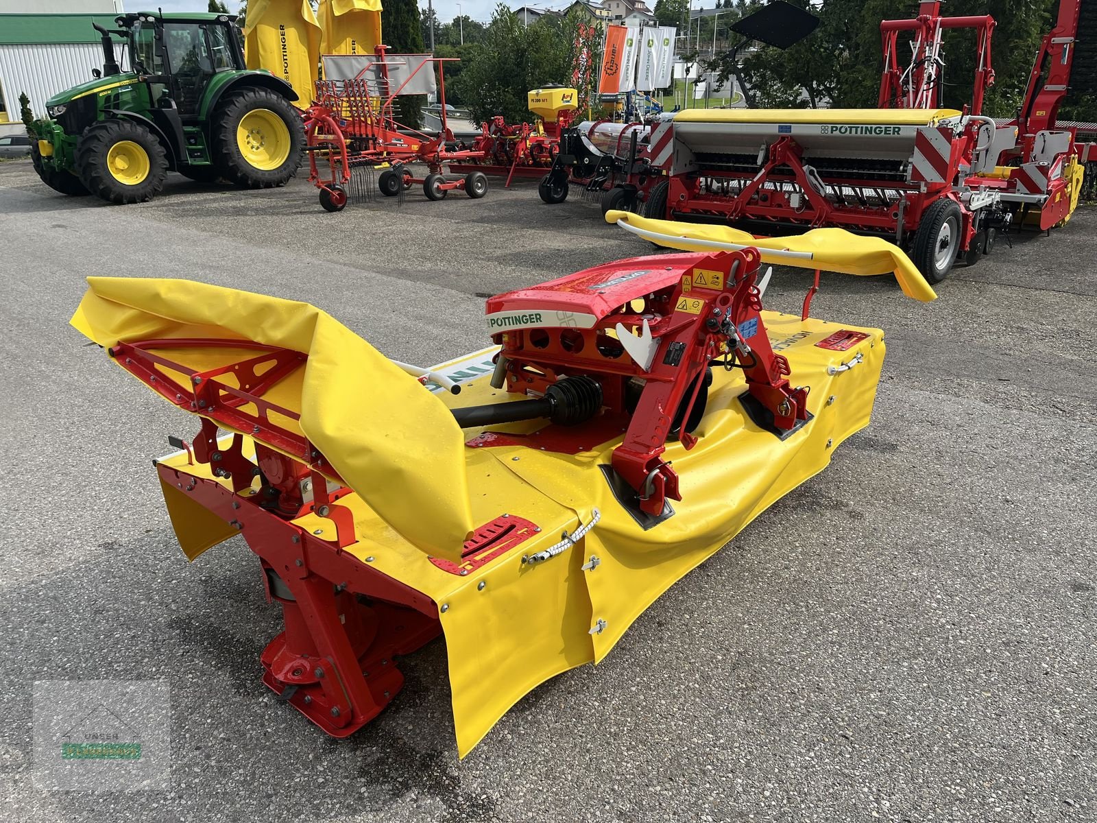 Mähwerk of the type Pöttinger Novacat F 3100 OC, Neumaschine in Wartberg (Picture 9)