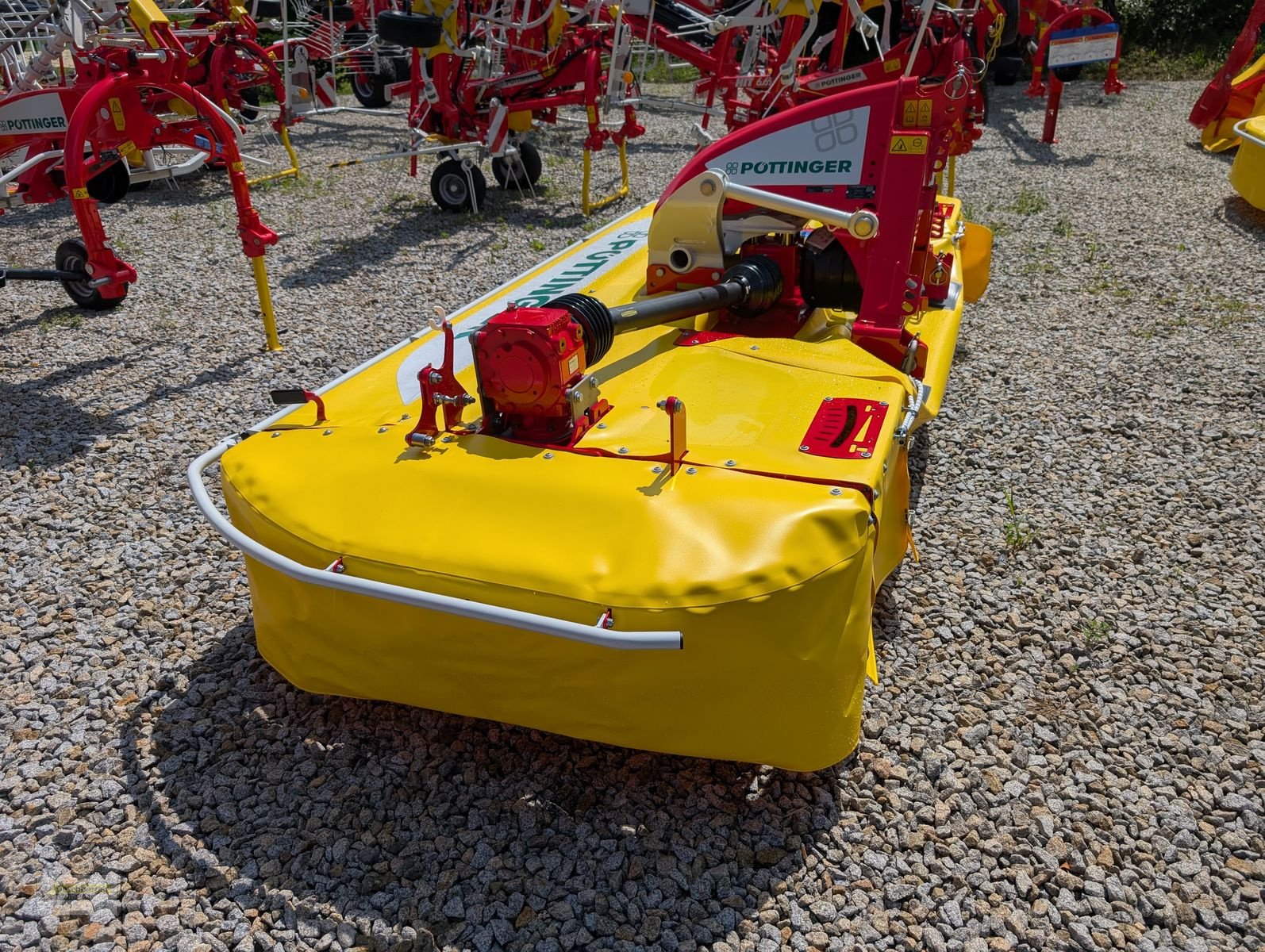 Mähwerk of the type Pöttinger Novacat F 3100, Neumaschine in Senftenbach (Picture 3)