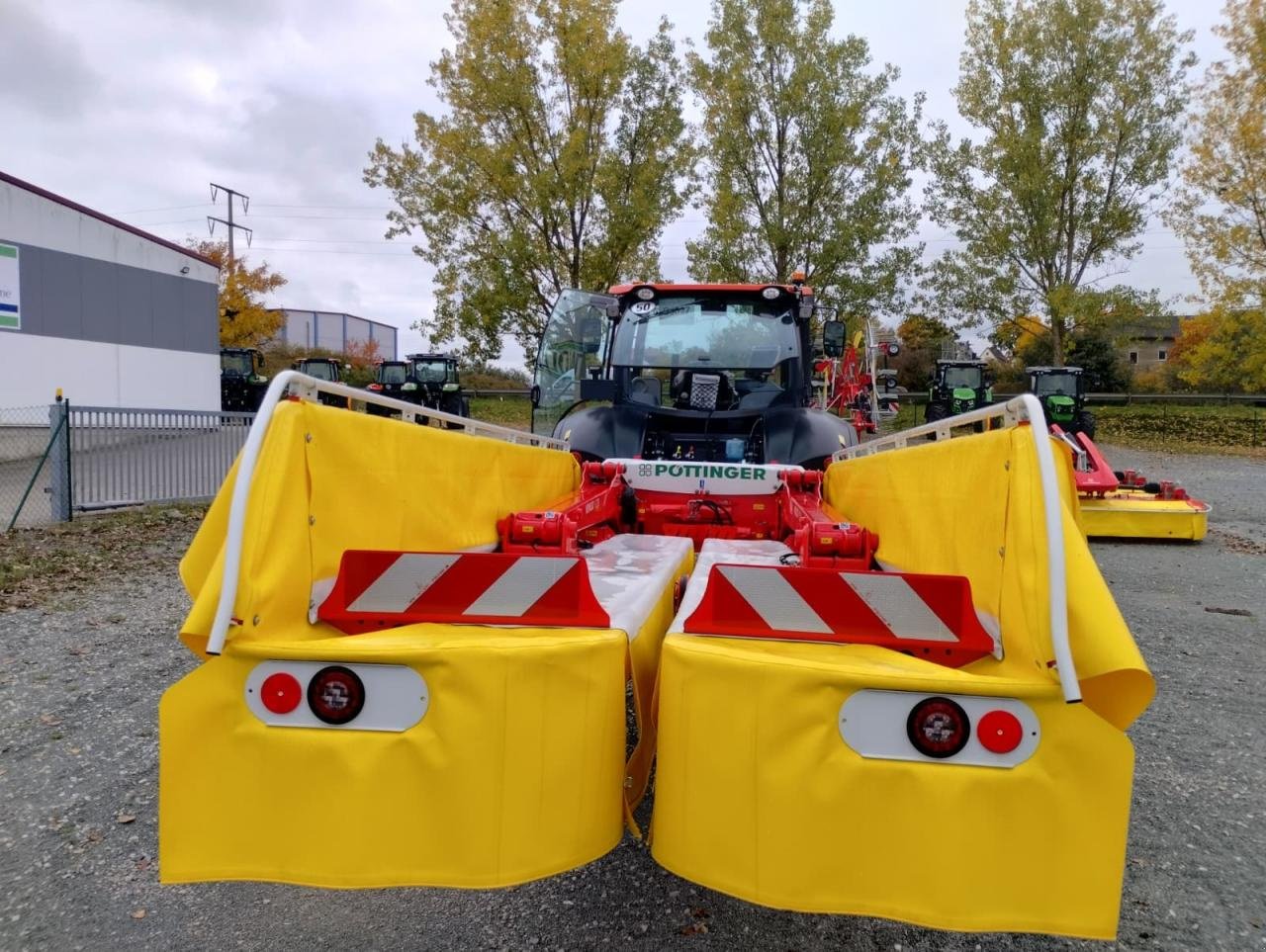 Mähwerk des Typs Pöttinger NOVACAT H 11200, Neumaschine in Burgbernheim (Bild 7)