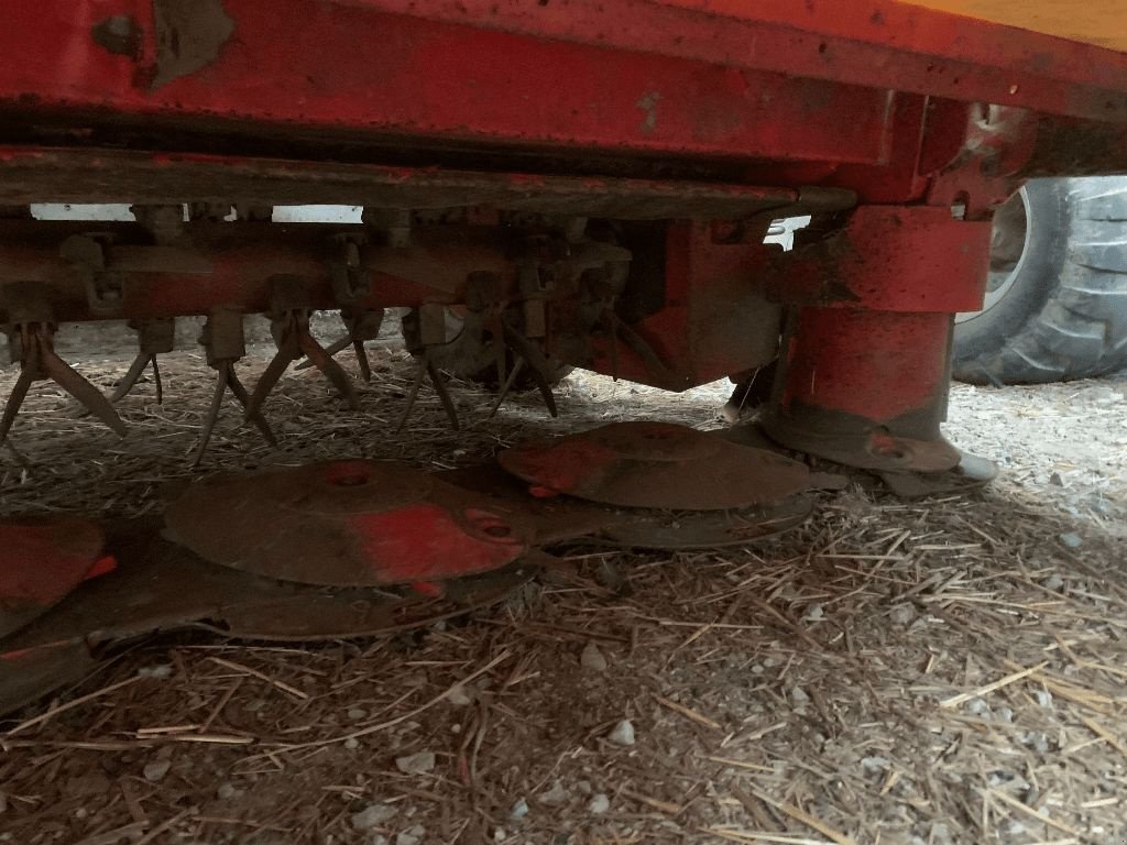 Mähwerk типа Pöttinger NOVACAT307 T, Gebrauchtmaschine в COGNAC LA FORET (Фотография 2)