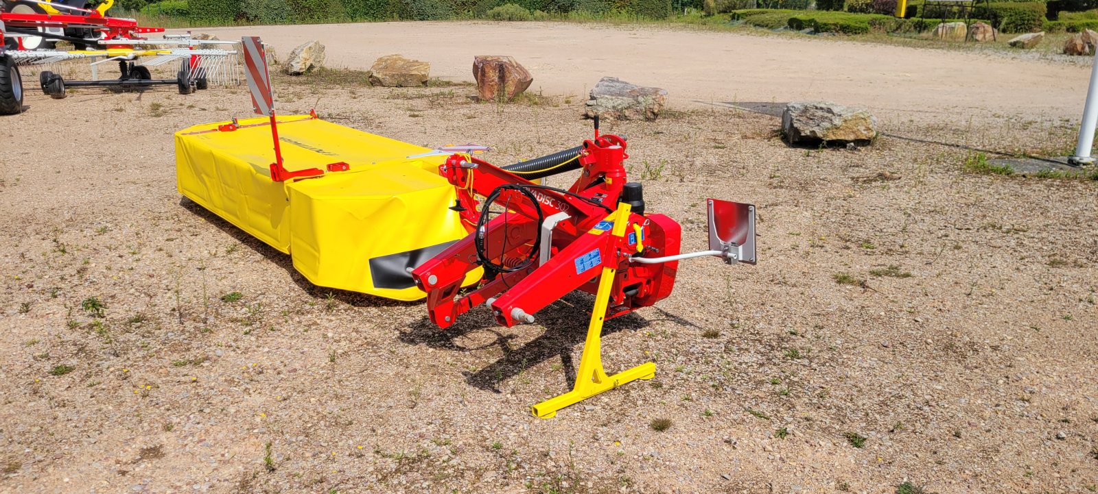 Mähwerk типа Pöttinger NOVADISC 302, Gebrauchtmaschine в CINTHEAUX (Фотография 1)