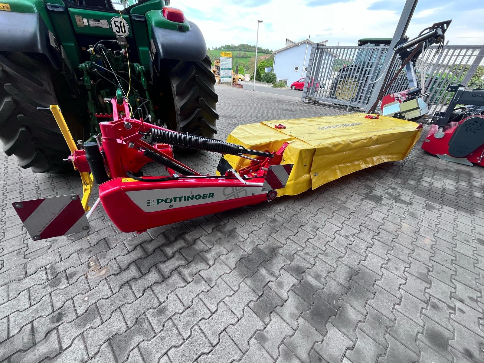 Mähwerk of the type Pöttinger NOVADISC 302, Neumaschine in Gross-Bieberau (Picture 2)