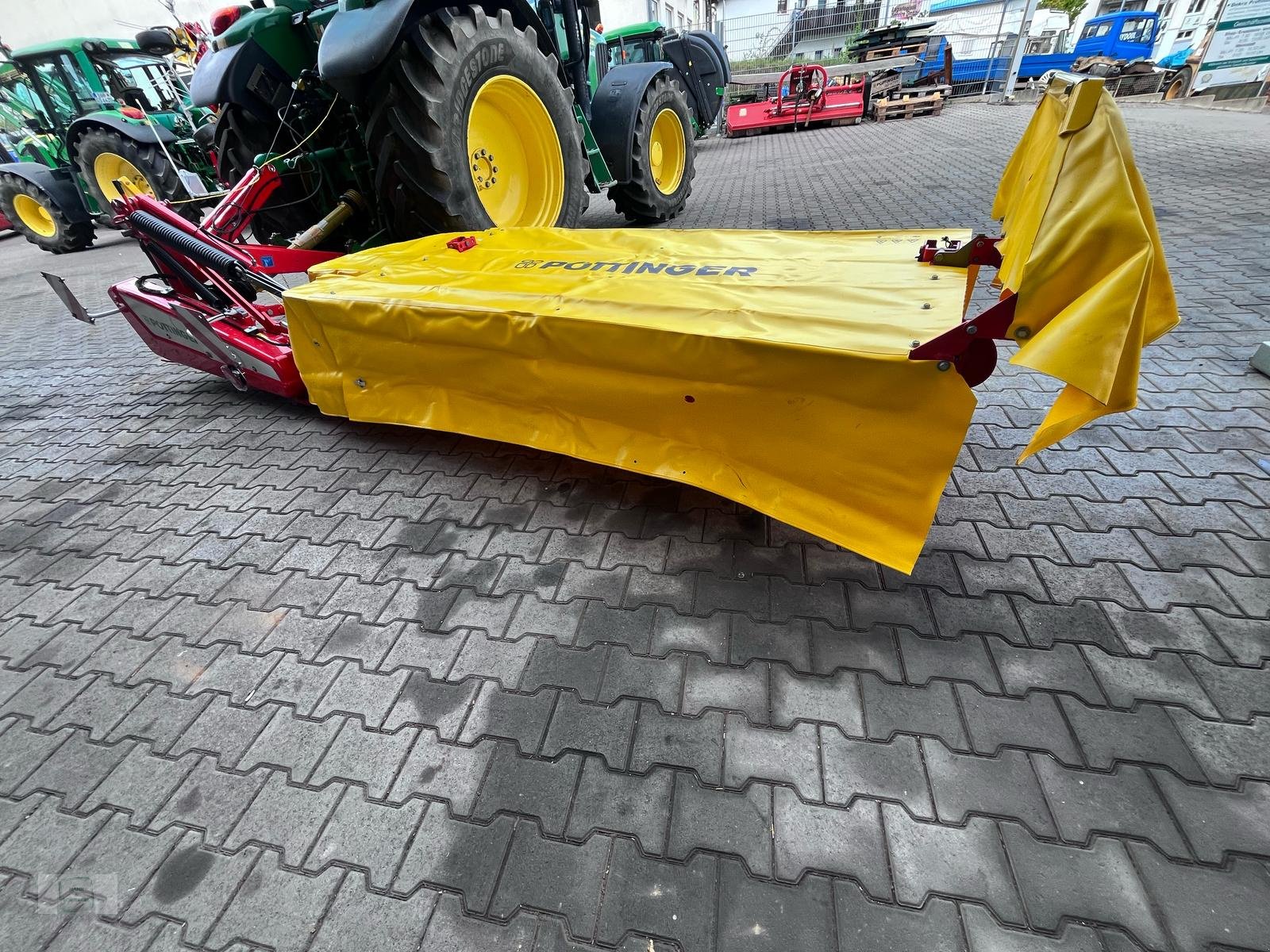 Mähwerk of the type Pöttinger NOVADISC 302, Neumaschine in Gross-Bieberau (Picture 4)