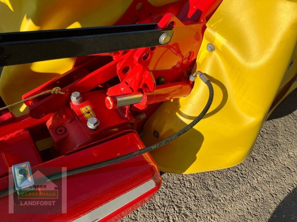 Mähwerk des Typs Pöttinger Novadisc 302, Neumaschine in Murau (Bild 11)