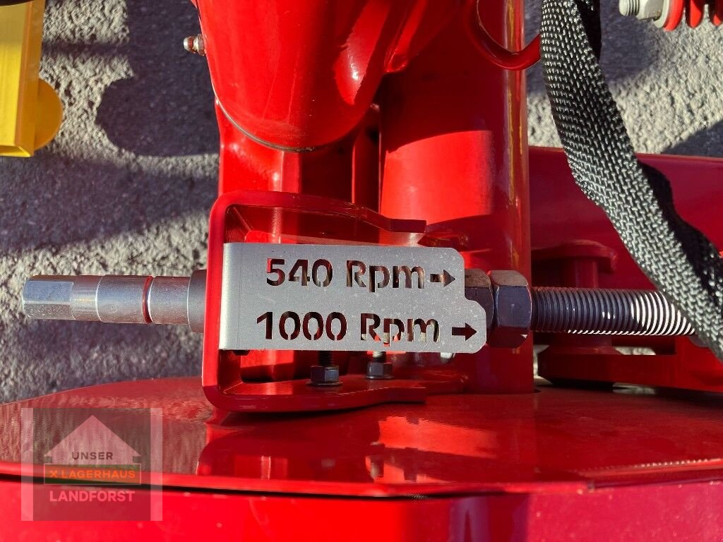 Mähwerk des Typs Pöttinger Novadisc 302, Neumaschine in Murau (Bild 13)