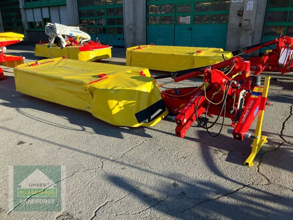 Mähwerk des Typs Pöttinger Novadisc 302, Neumaschine in Murau (Bild 1)