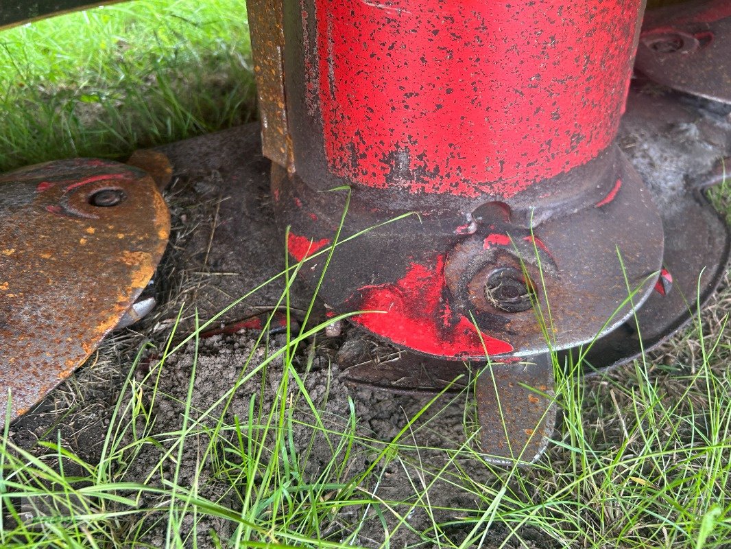 Mähwerk от тип Pöttinger Novadisc 400, Gebrauchtmaschine в Barsinghausen OT Groß Munzel (Снимка 6)
