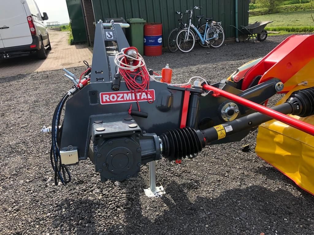 Mähwerk des Typs Rozmital SD-300, Neumaschine in Munnekeburen (Bild 8)