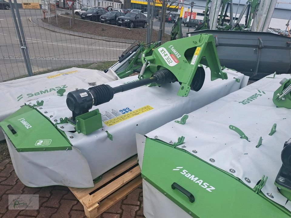 Mähwerk des Typs SaMASZ XT-F 302, Neumaschine in Bad Kötzting (Bild 1)