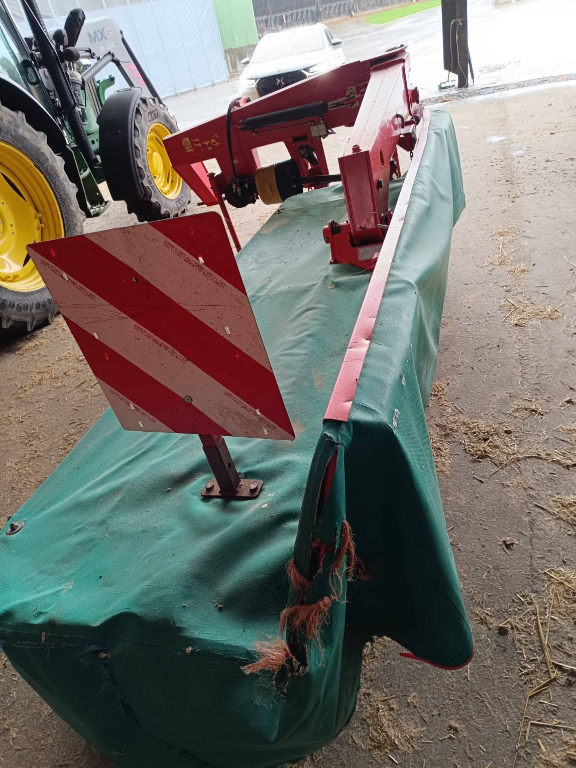 Mähwerk des Typs Taarup 2528, Gebrauchtmaschine in Le Horps (Bild 2)