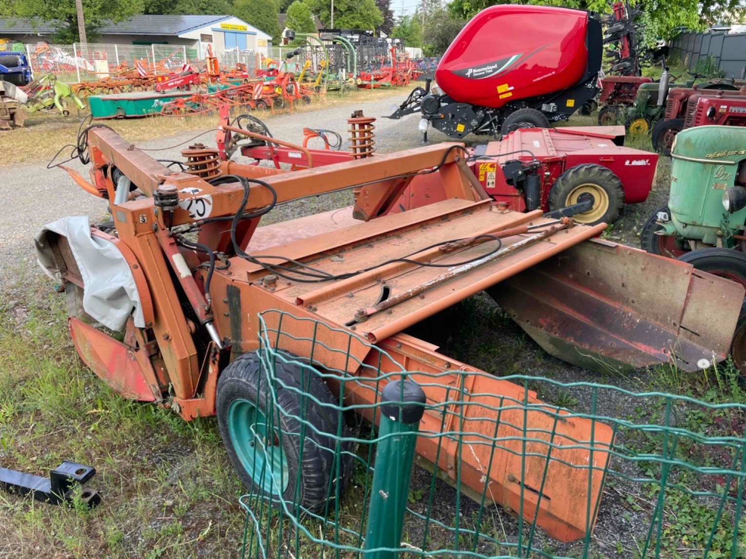 Mähwerk типа Taarup 4028 LTD, Gebrauchtmaschine в LA SOUTERRAINE (Фотография 1)