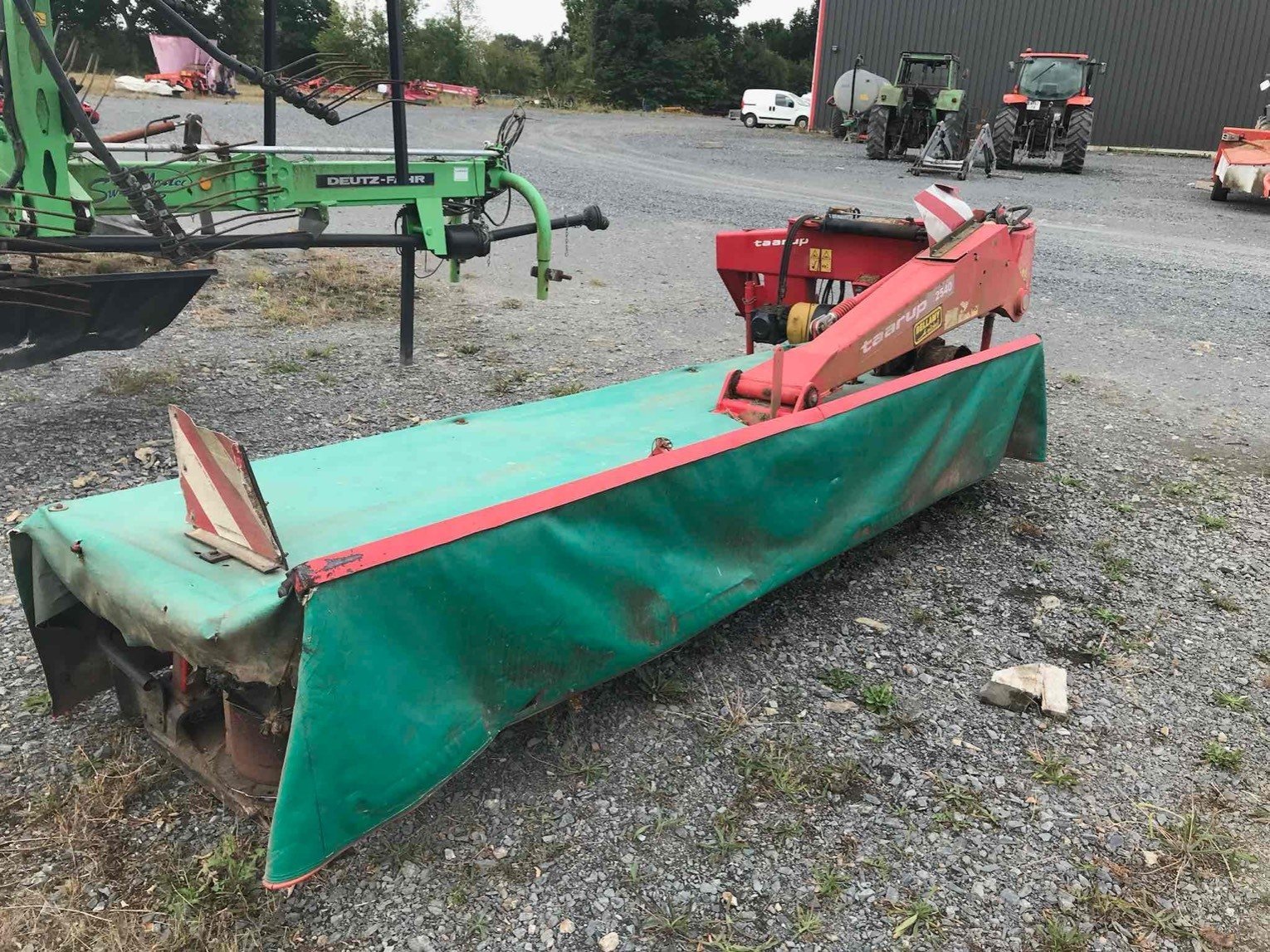 Mähwerk tipa Taarup FAUCHEUSE 2540 H, Gebrauchtmaschine u SAINT CLAIR SUR ELLE (Slika 3)