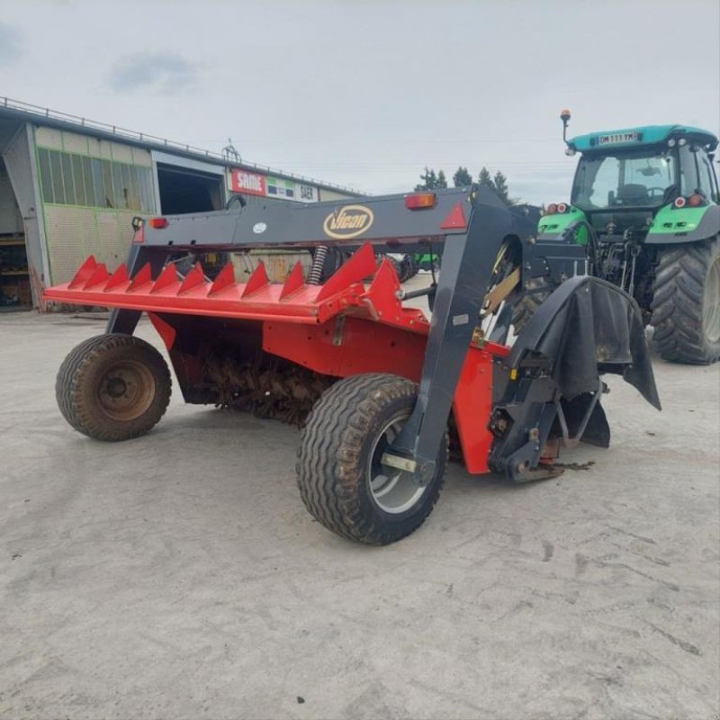 Mähwerk of the type Vicon 835 T, Gebrauchtmaschine in AUMONT AUBRAC (Picture 4)
