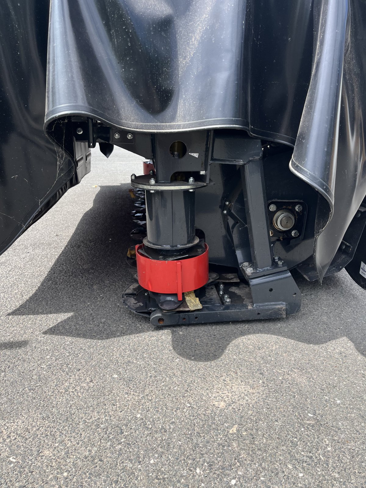 Mähwerk of the type Vicon Extra 332 F, Neumaschine in Hagenbüchach (Picture 3)