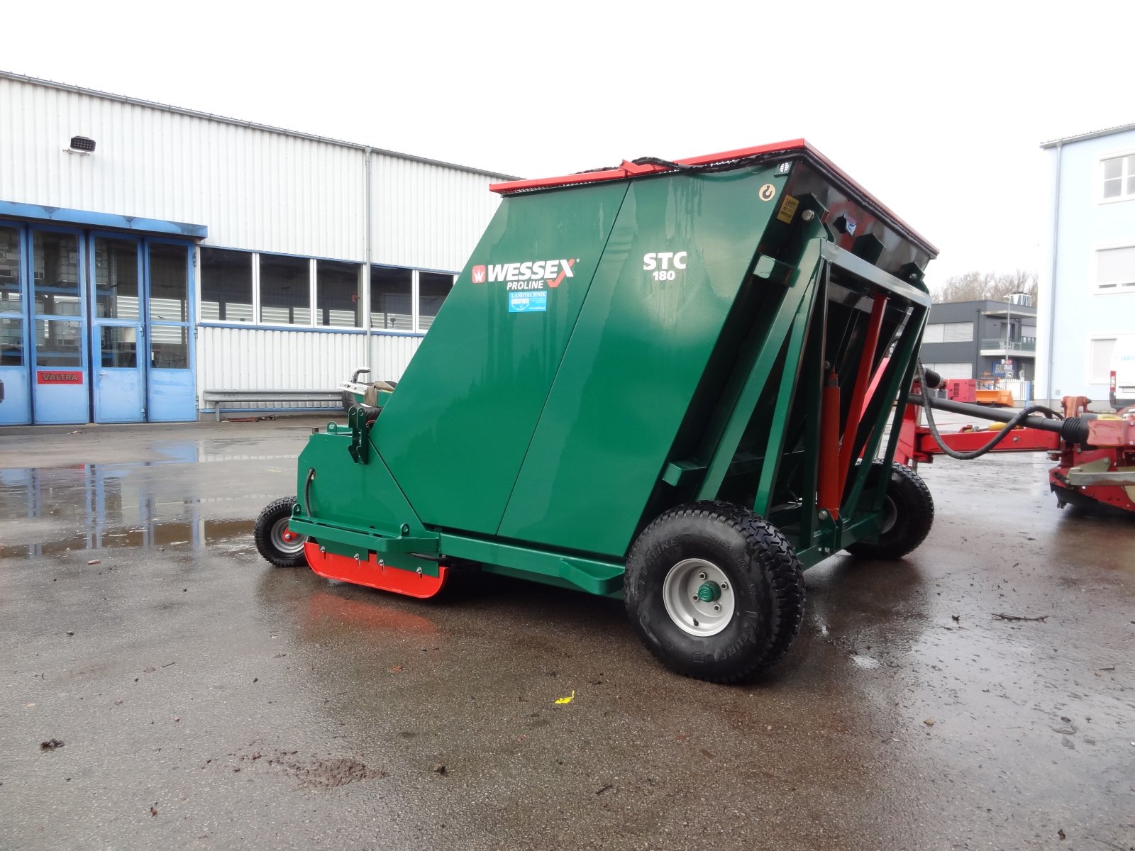 Mähwerk des Typs Wessex STC 180, Neumaschine in St.Andrä-Wördern (Bild 2)