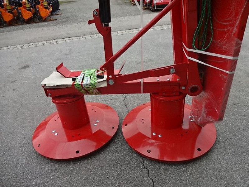 Mähwerk of the type ZAGRODA Z-  1,85 Meter - NEU  mit Gelenkwelle - Hecktrommelmähwerk, Neumaschine in Neureichenau (Picture 12)