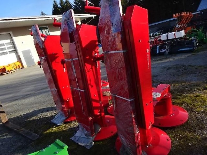Mähwerk des Typs ZAGRODA Zagroda Hecktrommelmähwerk 1,65 Meter- neu mit Gelenkwelle, Neumaschine in Neureichenau (Bild 18)