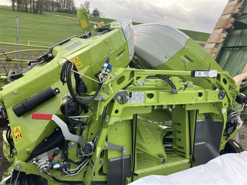 Maisgebiß des Typs CLAAS Orbis 600, Neumaschine in Arnstorf (Bild 1)