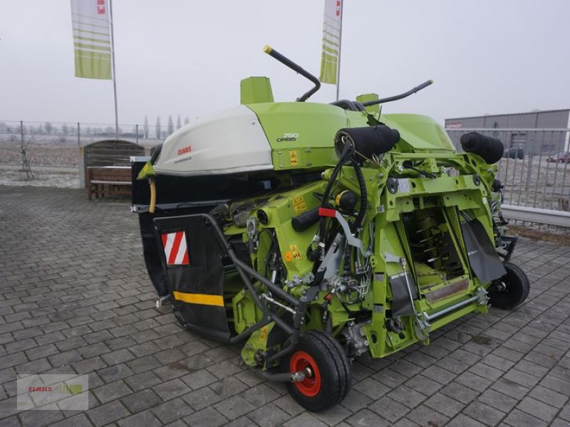 Maisgebiß des Typs CLAAS ORBIS 750, Vorführmaschine in Töging am Inn (Bild 1)