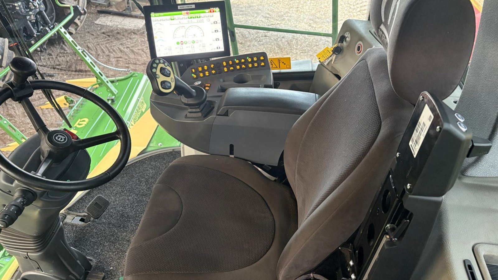 Maisgebiss des Typs Krone Big X 630 BX 201, Gebrauchtmaschine in Aulum (Bild 11)