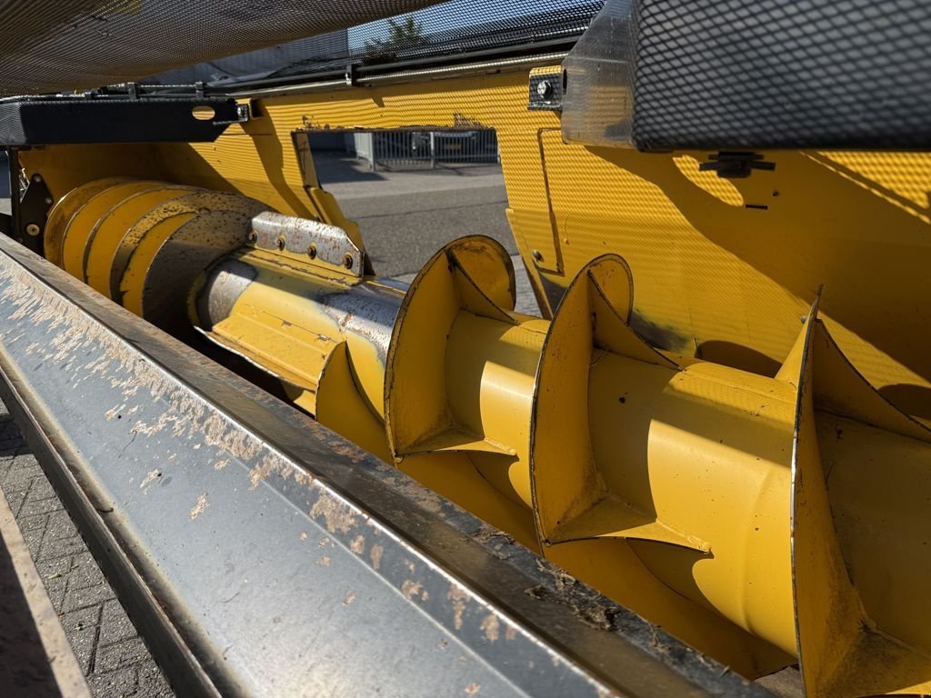 Maisgebiss typu New Holland 380FP Gras Pickup, Gebrauchtmaschine v BOEKEL (Obrázek 7)