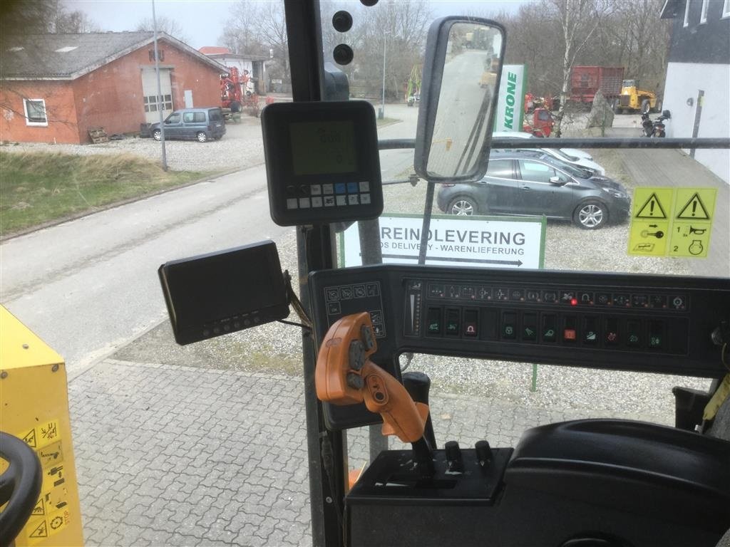 Maisgebiss des Typs New Holland FX 38 Velholdt inkl majsbord og pickup, Gebrauchtmaschine in Kongerslev (Bild 15)
