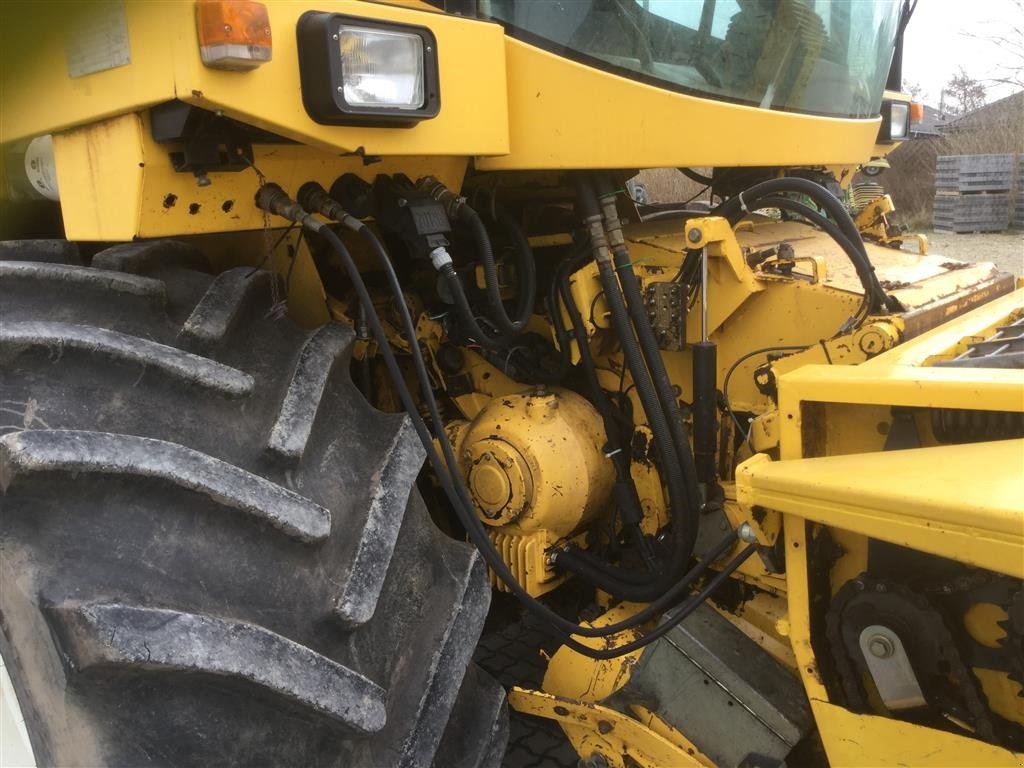 Maisgebiss des Typs New Holland FX 38 Velholdt inkl majsbord og pickup, Gebrauchtmaschine in Kongerslev (Bild 12)