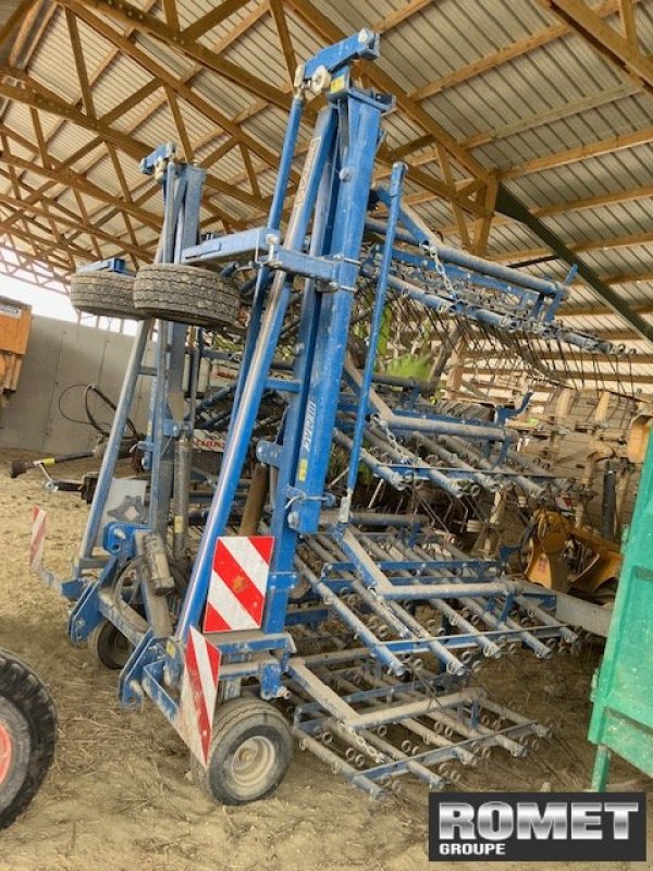 Maishackgerät des Typs Carré SARCLERSE, Gebrauchtmaschine in Gennes sur glaize (Bild 3)