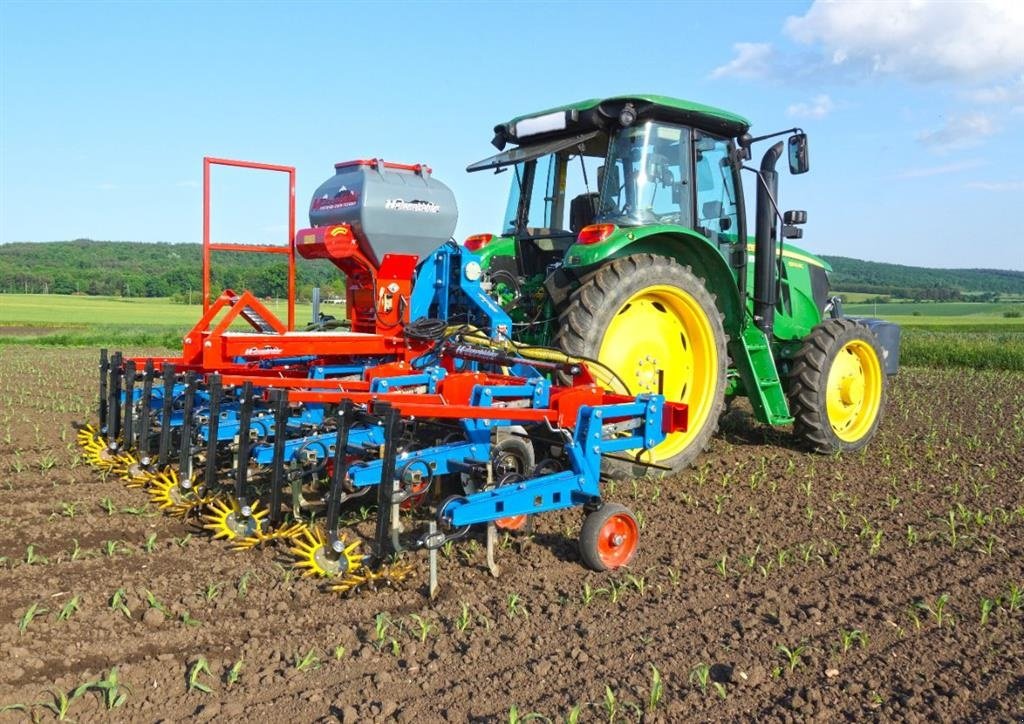 Maishackgerät des Typs Hatzenbichler 12 rk 400 L tank og frøudstyr, Gebrauchtmaschine in Sabro (Bild 1)