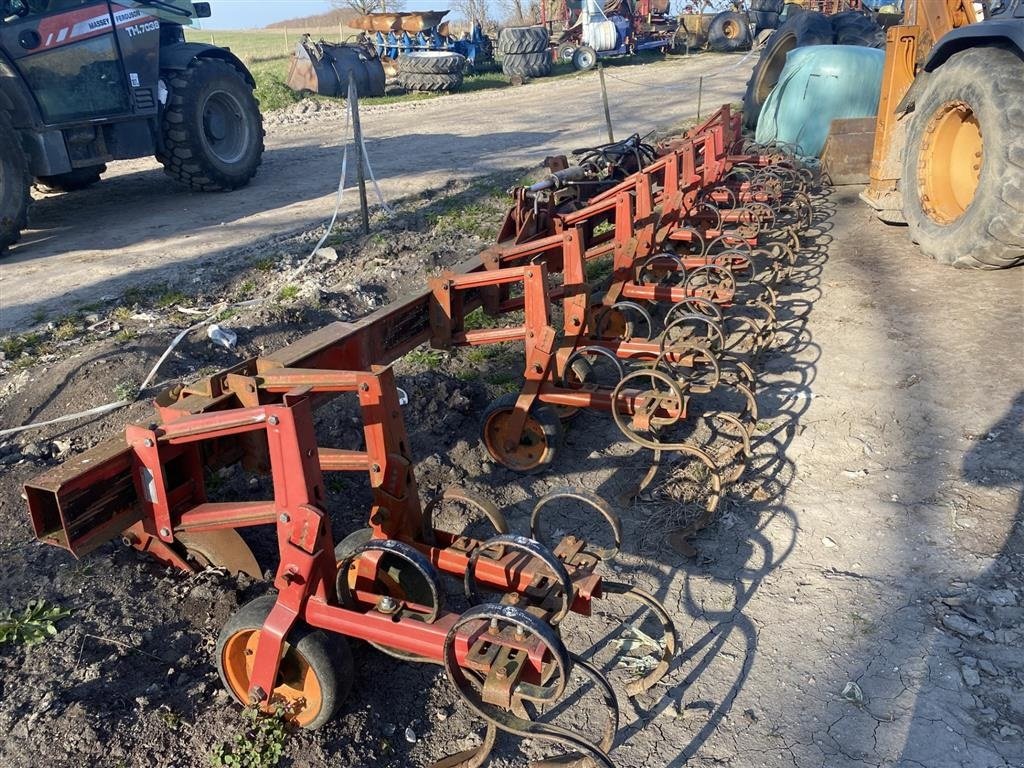 Maishackgerät Türe ait Kongskilde Radrenser med hydraulisk opklap, Gebrauchtmaschine içinde øster ulslev (resim 1)